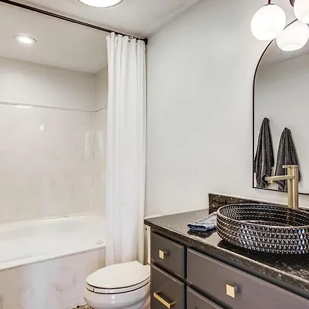 Lux Retro Getaway W/ Ober & Smoky Mtn Views! Villa Gatlinburg Exterior photo