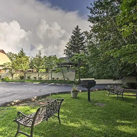 Lux Retro Getaway W/ Ober & Smoky Mtn Views! Villa Gatlinburg Exterior photo