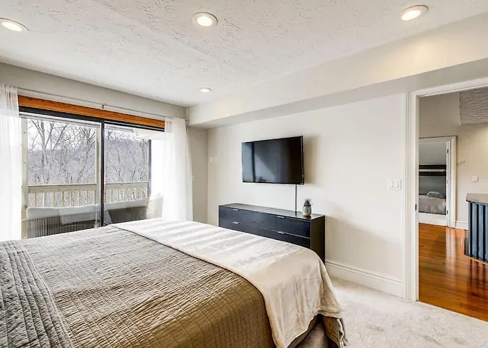 Lux Retro Getaway W/ Ober & Smoky Mtn Views!